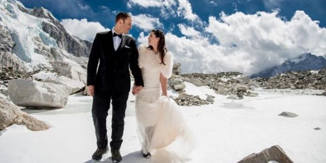 برزگزاری مراسم عروسی زمستان اورست