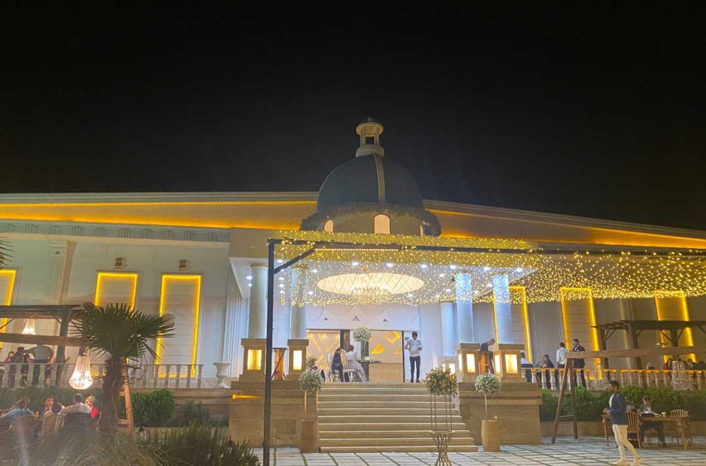 باغ تالار عمارت رویال کرج